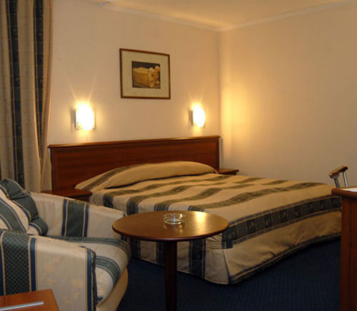 Hotel Luxor Burgas Stad Buitenkant foto